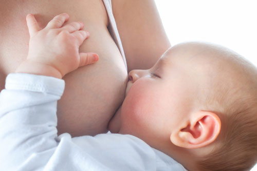 Điểm danh những vấn đề khi cho con bú mẹ bỉm sữa thường gặp phải 