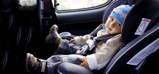 Mẹ đã sử dụng ghế ngồi xe hơi cho bé đúng cách?